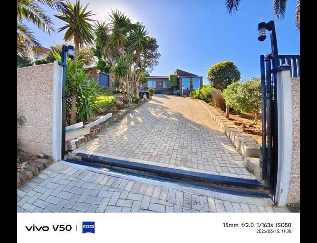 4 BEDROOM HOUSE FOR SALE IN DANA BAY